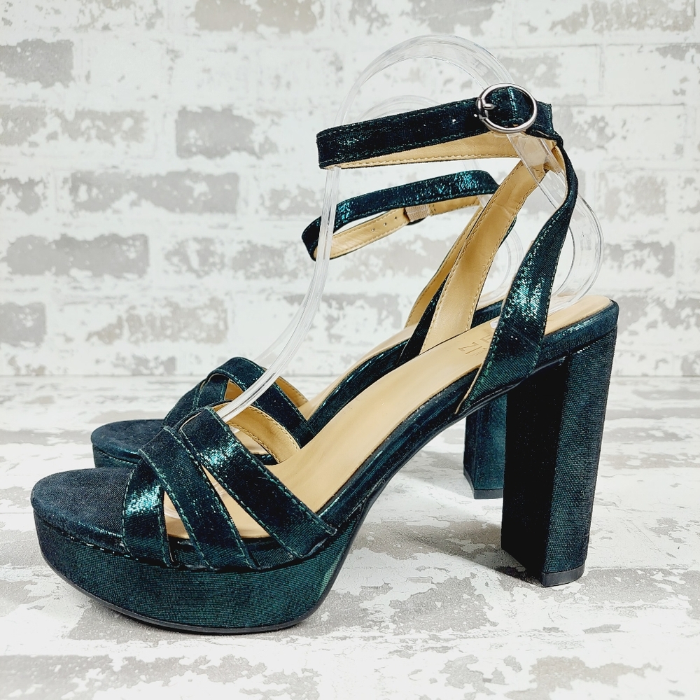 Naturalizer Mallory Black Leather Ankle Strap Platform Sandal F534